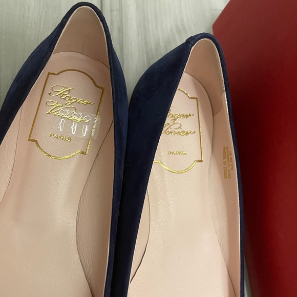 Brand New*Roger Viver Gammette Suede Ballet Flats in navy - Picture 5 of 6
